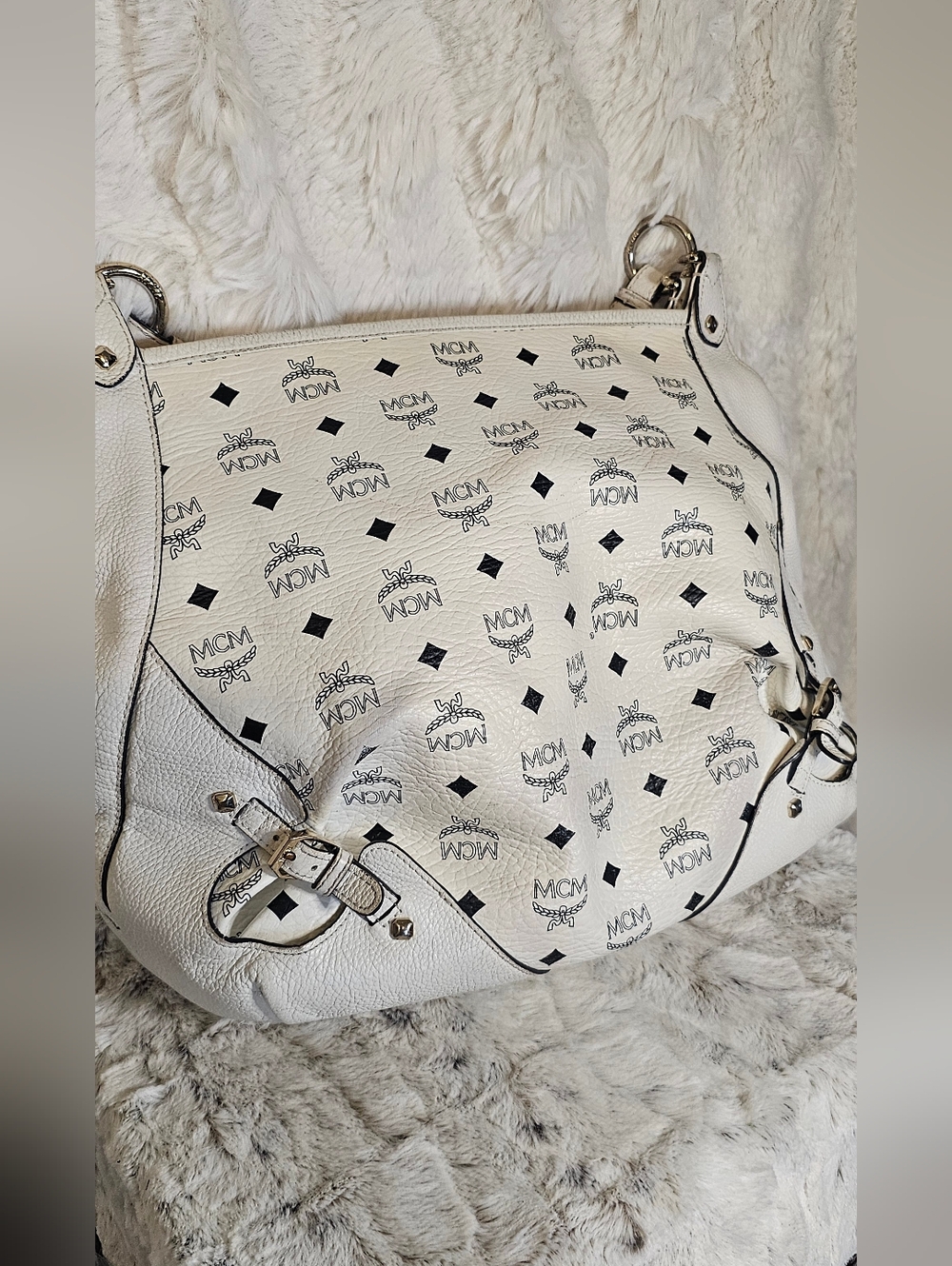 MCM White Visetos Hobo Shoulder Bag - Picture 5 of 15